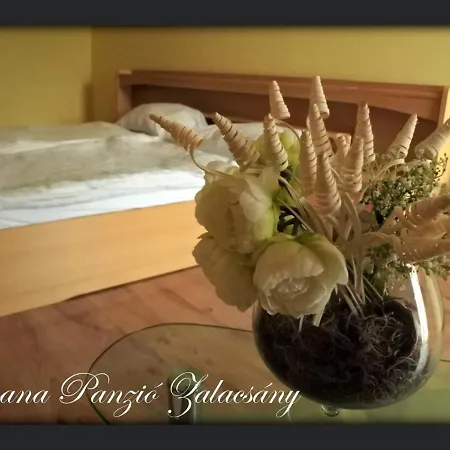 Bed & Breakfast Toscana Etterem Es Panzio