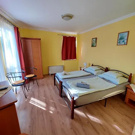 Toscana Etterem Es Panzio Bed & Breakfast Zalacsány