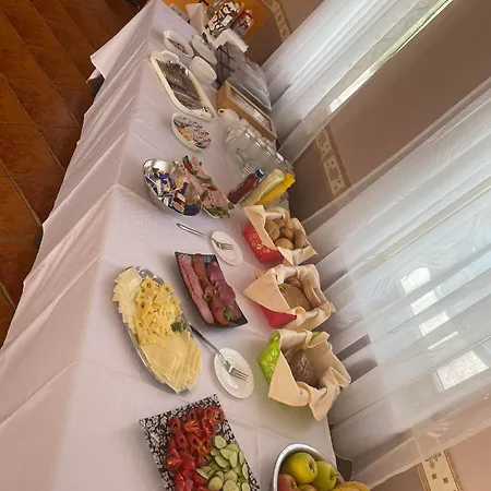 Toscana Panzio Zalacsány