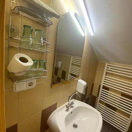 Toscana Etterem Es Panzio Bed & Breakfast Zalacsány